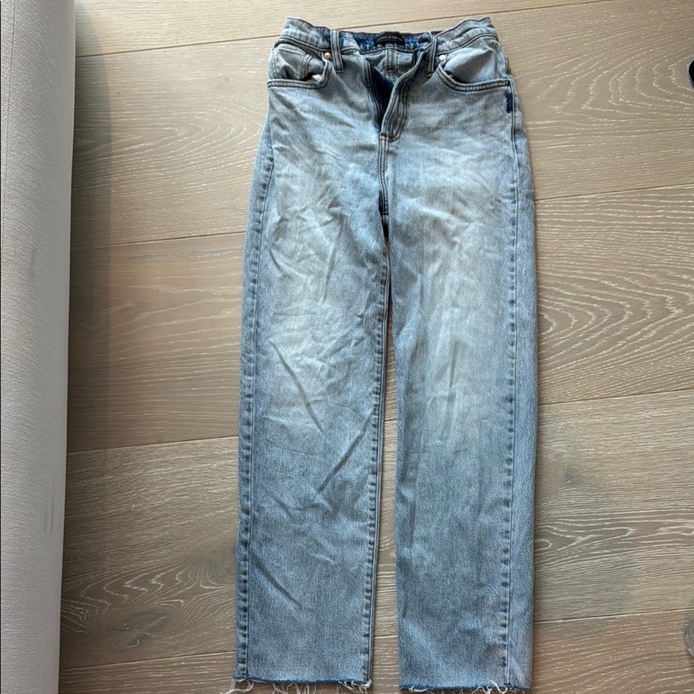 Silver Jeans Women's Straight Leg in Light blue